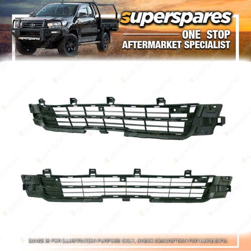 Superspares Front Bar Insert for Toyota Hiace TRH KDH 08/2010-11/2013